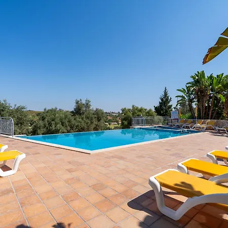 Appartement Paradise On The Golf Estômbar