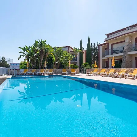 Paradise On The Golf דירה Estômbar