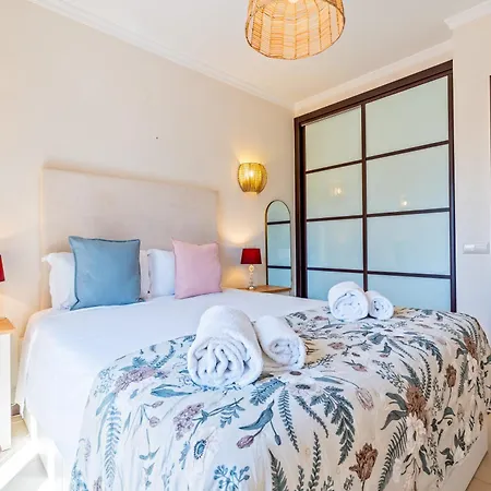 Paradise On The Golf